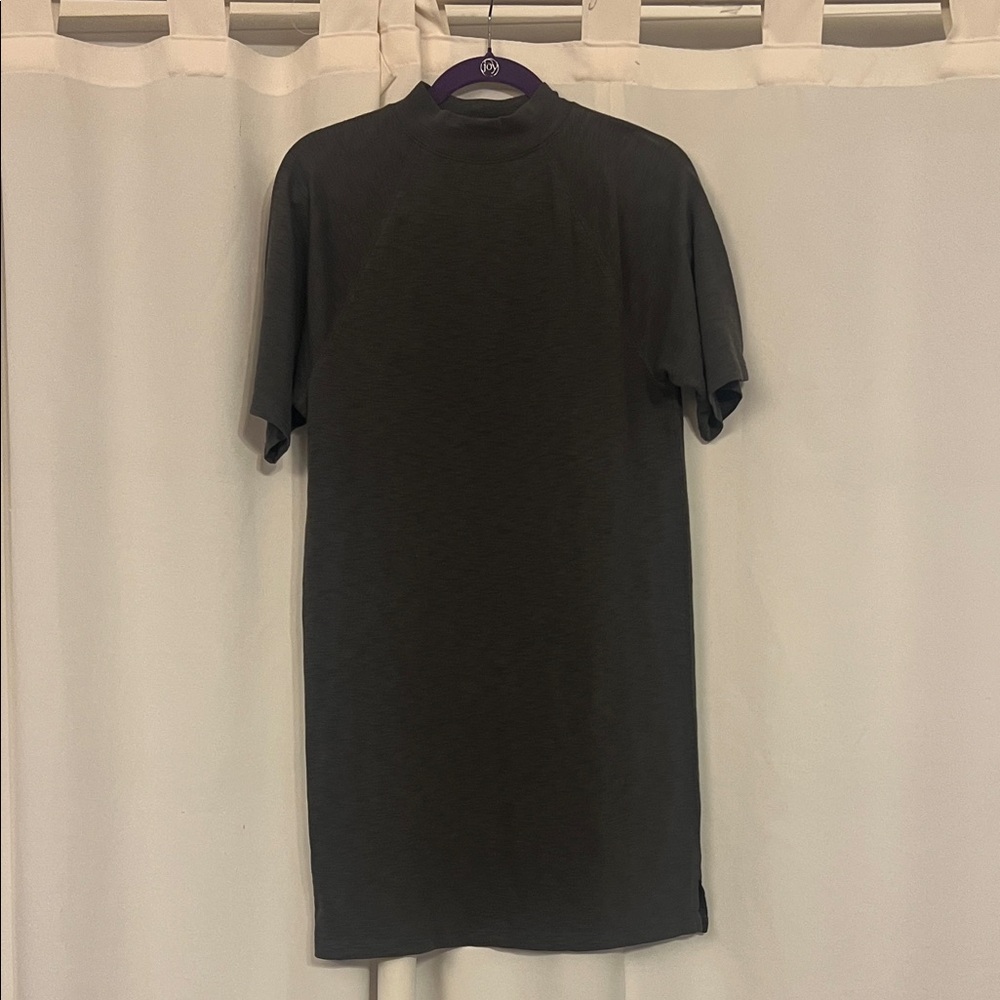 Universal Thread Dark Gray Short Sleeve Tee